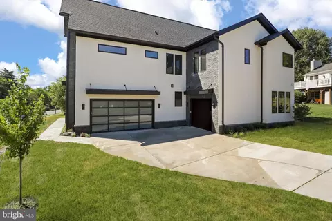 Exterior - 1800 Rupert St, Mclean, VA 22101 photo 5 of 9