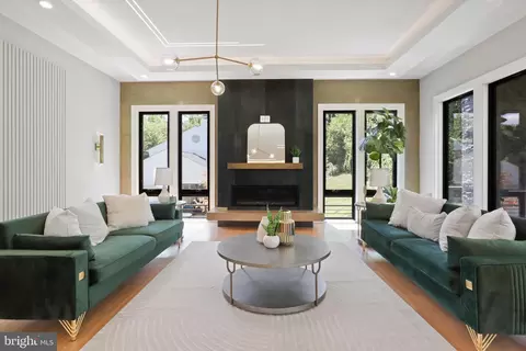 Living - 1800 Rupert St, Mclean, VA 22101 photo 4 of 16