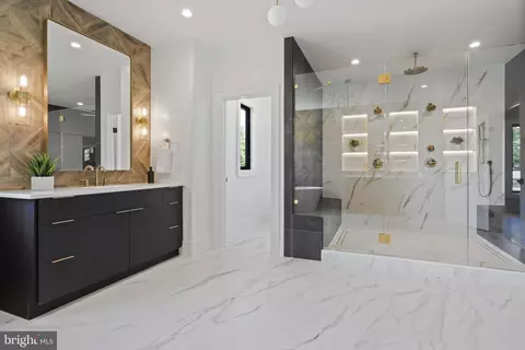 Bath - 1800 Rupert St, Mclean, VA 22101 photo 3 of 13