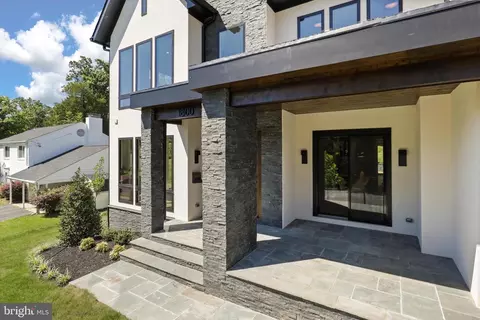 Exterior - 1800 Rupert St, Mclean, VA 22101 photo 6 of 9