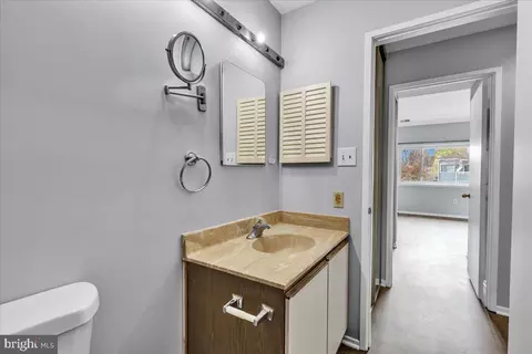 Entry Way - 1930 Villaridge Dr #B, Reston, VA 20191 photo 5 of 6