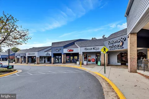 Exterior - 1930 Villaridge Dr #B, Reston, VA 20191 photo 5 of 5
