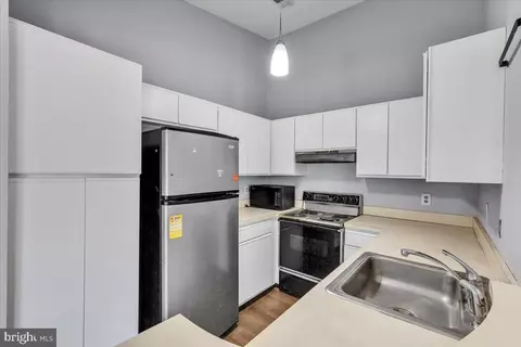 Kitchen - 1930 Villaridge Dr #B, Reston, VA 20191 photo 3 of 3