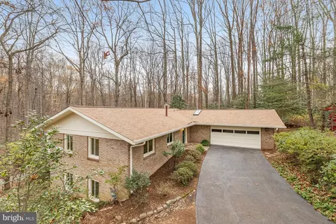 2500 Pegasus Ln, Reston, VA 20191
