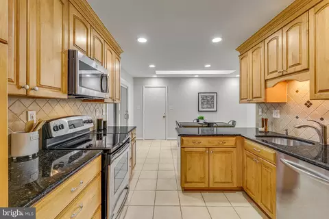 2500 Pegasus Ln, Reston, VA 20191 photo 23