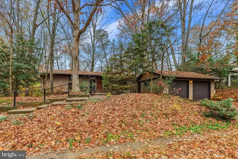 1326 Buttermilk Ln, Reston, VA 20190