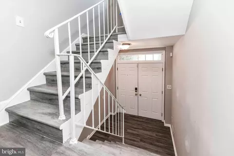 Entry Way - 8118 Sleepy View Ln, Springfield, VA 22153 photo 1 of 2