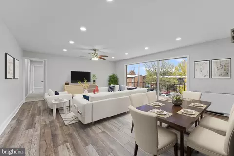 4106 Mangalore Dr #302, Annandale, VA 22003