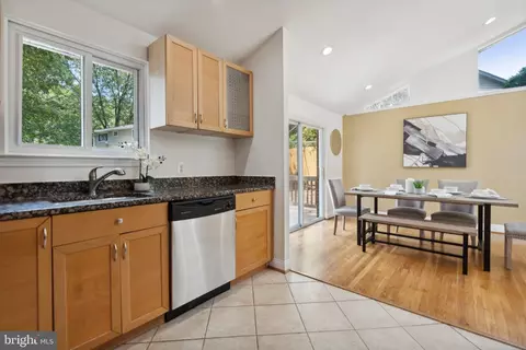 8615 Kenilworth Dr, Springfield, VA 22151 photo 13