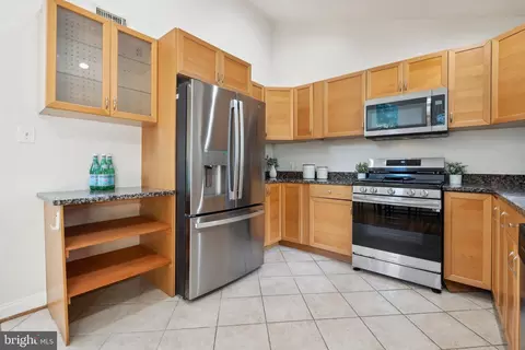 8615 Kenilworth Dr, Springfield, VA 22151 photo 12