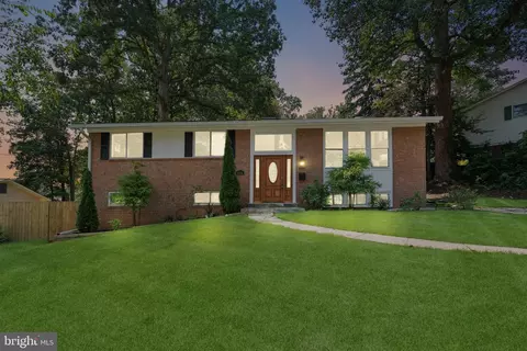 8615 Kenilworth Dr, Springfield, VA 22151 photo 2