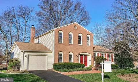 7900 Marysia Ct, Springfield, VA 22153