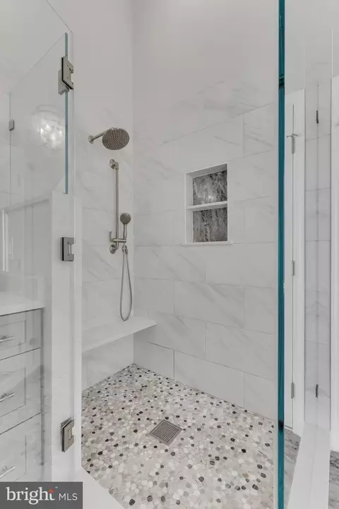 Bath - 11419 Purple Beech Dr, Reston, VA 20191 photo 11 of 14