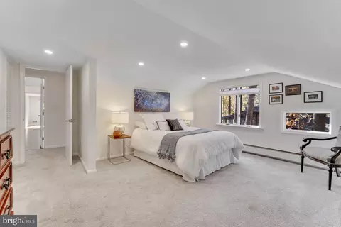 Bedroom - 11419 Purple Beech Dr, Reston, VA 20191 photo 11 of 15