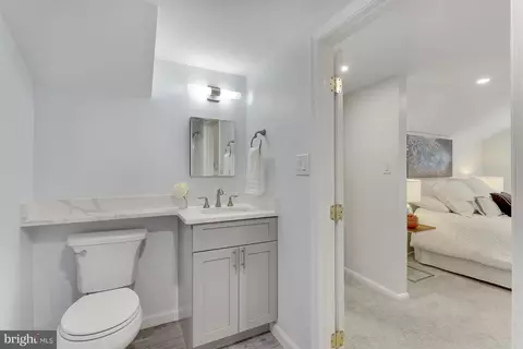 Bath - 11419 Purple Beech Dr, Reston, VA 20191 photo 12 of 14