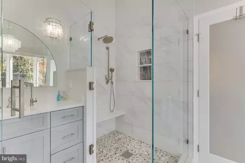Bath - 11419 Purple Beech Dr, Reston, VA 20191 photo 10 of 14