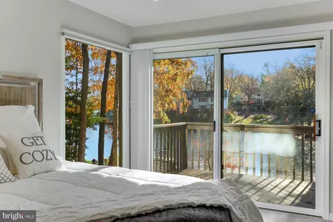Bedroom - 11419 Purple Beech Dr, Reston, VA 20191 photo 2 of 15