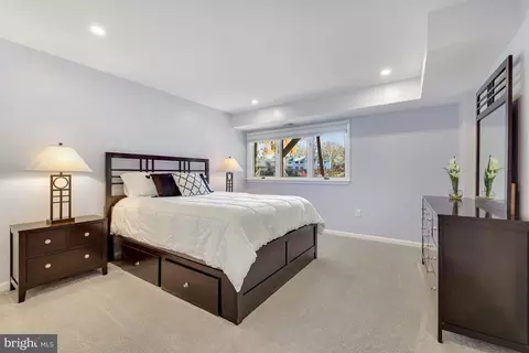 Bedroom - 11419 Purple Beech Dr, Reston, VA 20191 photo 13 of 15