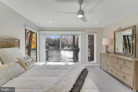 Bedroom - 11419 Purple Beech Dr, Reston, VA 20191 photo 4 of 15