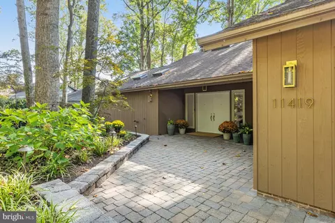 Exterior - 11419 Purple Beech Dr, Reston, VA 20191 photo 1 of 16