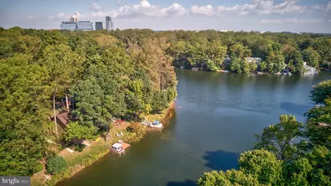View/Area - 11419 Purple Beech Dr, Reston, VA 20191 photo 3 of 4