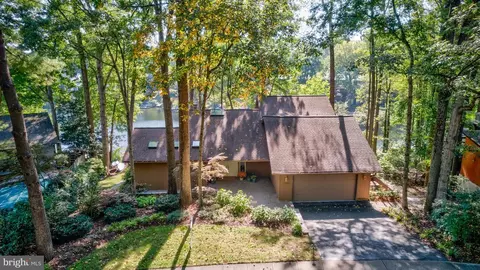 Other - 11419 Purple Beech Dr, Reston, VA 20191 photo 3 of 46