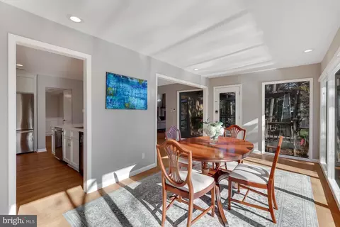 Dining - 11419 Purple Beech Dr, Reston, VA 20191 photo 4 of 6