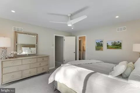 Bedroom - 11419 Purple Beech Dr, Reston, VA 20191 photo 3 of 15