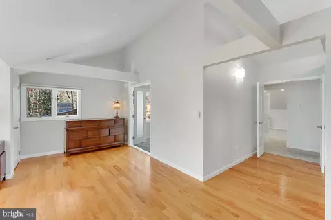 Entry Way - 11419 Purple Beech Dr, Reston, VA 20191 photo 10 of 14