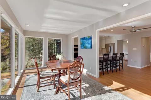 Dining - 11419 Purple Beech Dr, Reston, VA 20191 photo 6 of 6