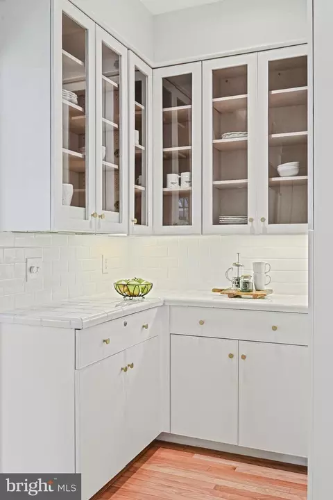 Kitchen - 735 Potomac River Rd, Mclean, VA 22102 photo 8 of 8