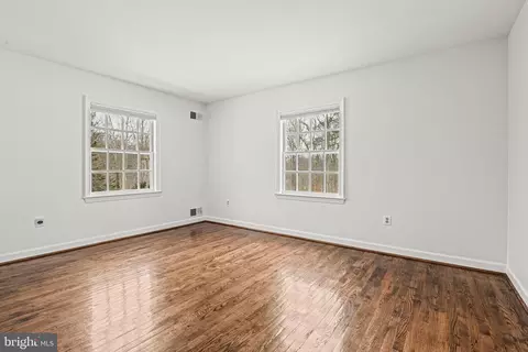 Bedroom - 735 Potomac River Rd, Mclean, VA 22102 photo 6 of 10