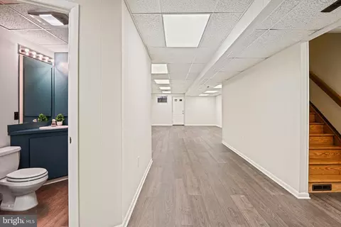 Entry Way - 735 Potomac River Rd, Mclean, VA 22102 photo 11 of 11