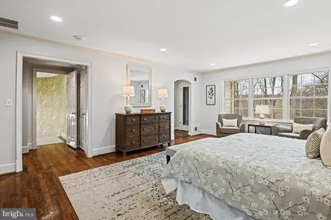 Bedroom - 735 Potomac River Rd, Mclean, VA 22102 photo 3 of 10