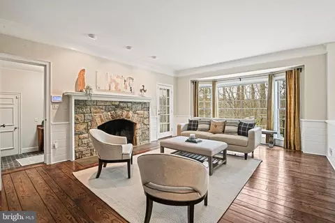 Living - 735 Potomac River Rd, Mclean, VA 22102 photo 2 of 3