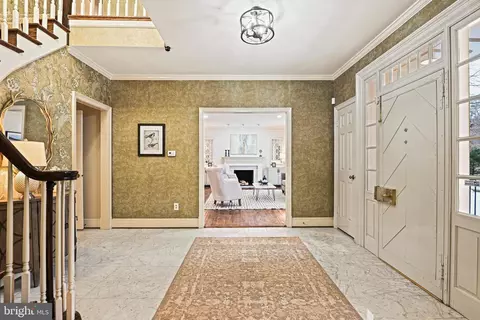 Entry Way - 735 Potomac River Rd, Mclean, VA 22102 photo 5 of 11