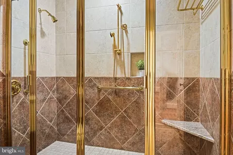 Bath - 735 Potomac River Rd, Mclean, VA 22102 photo 7 of 12