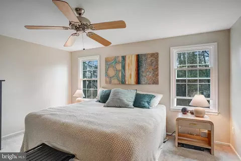 Bedroom - 4302 Cub Run Rd, Chantilly, VA 20151 photo 1 of 5