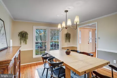 Dining - 4302 Cub Run Rd, Chantilly, VA 20151 photo 1 of 2