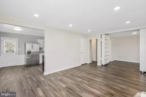 Entry Way - 6306 Abilene St, Springfield, VA 22150 photo 1 of 4