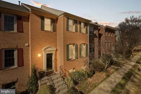 3139 Stratford Ct, Oakton, VA 22124