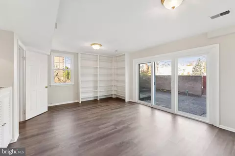 Living - 6716 Melrose Dr, Mclean, VA 22101 photo 5 of 5