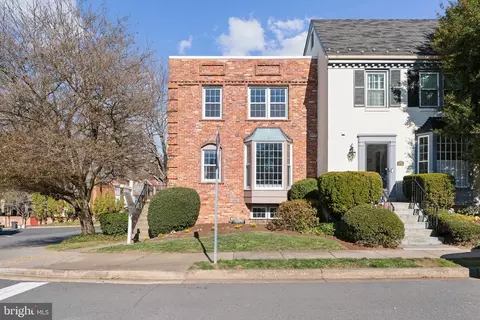 Exterior - 6716 Melrose Dr, Mclean, VA 22101 photo 2 of 2