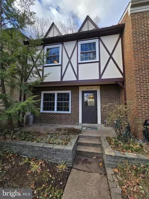 14892 Lambeth Sq, Centreville, VA 20120