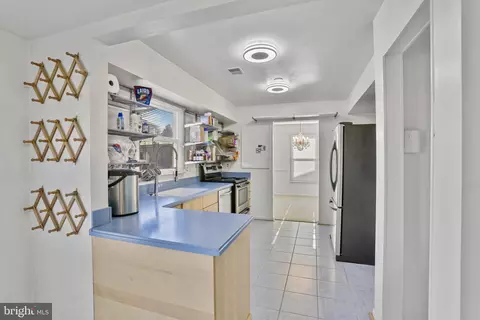 4517 Lees Corner Rd, Chantilly, VA 20151 photo 8