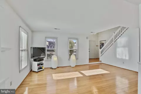 4517 Lees Corner Rd, Chantilly, VA 20151 photo 4
