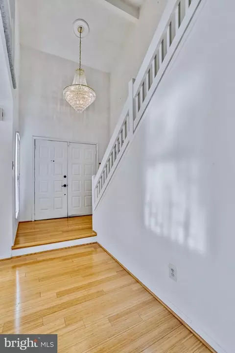 4517 Lees Corner Rd, Chantilly, VA 20151 photo 2