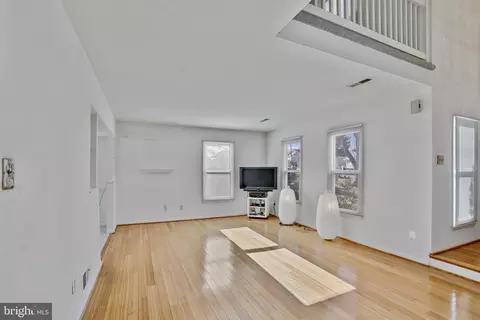 4517 Lees Corner Rd, Chantilly, VA 20151 photo 5