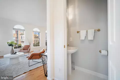 6365 Regal Oak Dr, Springfield, VA 22152 photo 12