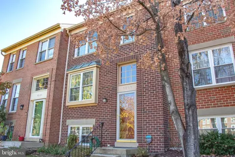 5227 Cannes Ct, Alexandria, VA 22315